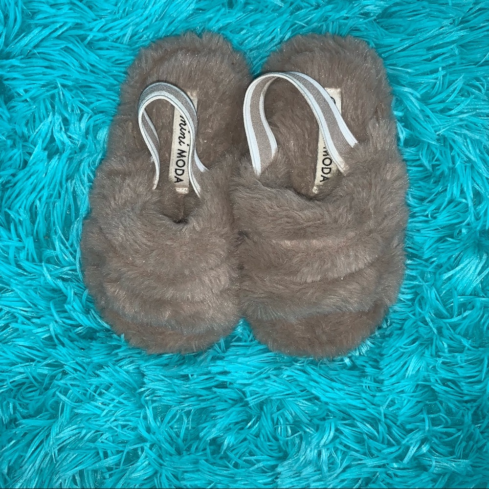 Mini Moda Furry slips